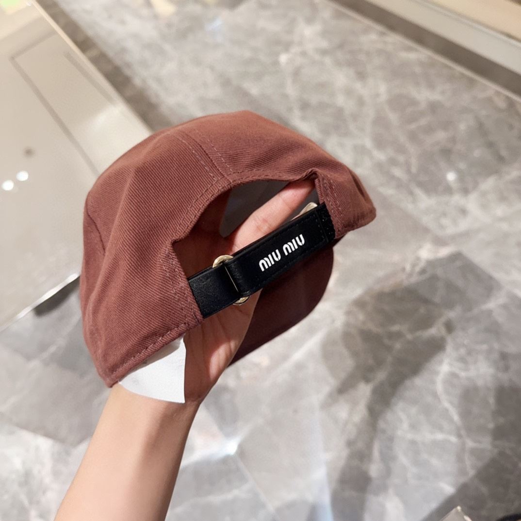 Miu Miu Caps